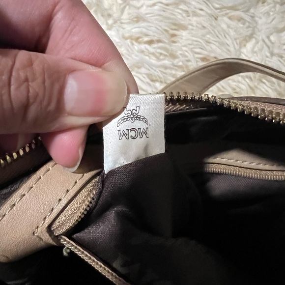 Authentic M C M hobo bag - Picture 16 of 16